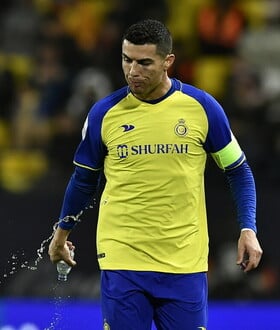 Κριστιάνο Ρονάλντο: Παραμένει στη Σαουδική Αραβία παρότι το ιδιωτικό του τζετ πέταξε για Μαδρίτη