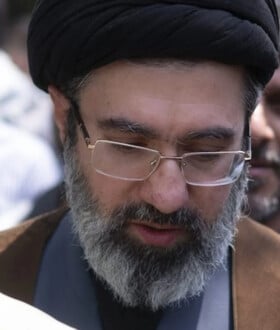 ΜΟΤΖΤΑΜΠΑ ΧΑΜΕΝΕΙ ΙΡΑΝ 