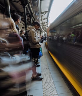 Πότε θα αλλάξει η εικόνα παρακμής στον Ηλεκτρικό Σιδηρόδρομο; 