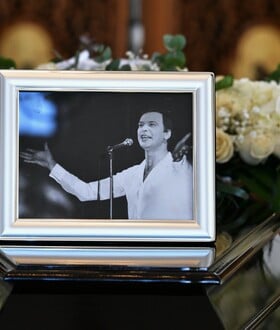 Γιώργος Μαρίνος: Συγκίνηση στο τελευταίο «αντίο» του μεγάλου Έλληνα σόουμαν