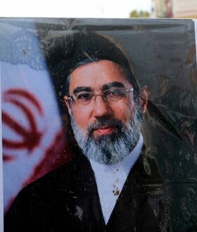 ΜΟΤΖΤΑΜΠΑ ΧΑΜΕΝΕΙ ΙΡΑΝ