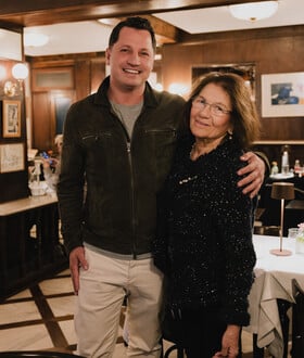 Το Καφενείο στη Λουκιανού είναι κομμάτι της αθηναϊκής ιστορίας 