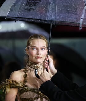 ΜΑΡΓΚΟΤ ΡΟΜΠΙ ΤΖΙΝ ΠΟΤΑ ΛΟΝΔΙΝΟ