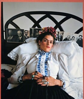 Η Frida Kahlo δεν είναι πια μόνο ζωγράφος