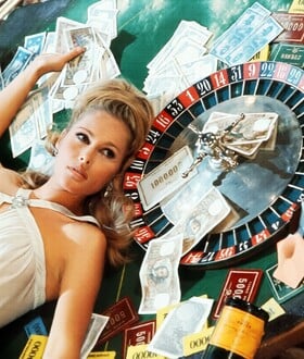 Η Ιταλία κατέσχεσε περιουσιακά στοιχεία 20 εκατ. ευρώ στην υπόθεση της Ursula Andress