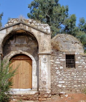 Αποκαθίσταται ο Μεντρεσές Αθηνών, το ιστορικό διατηρητέο μνημείο