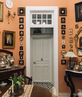 Ένα οικοσύστημα μνήμης μέσα σε μια μονοκατοικία