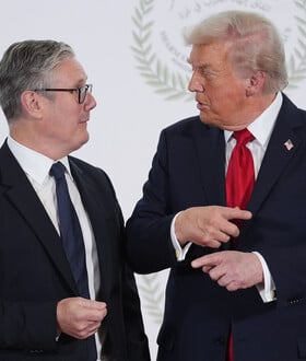 ΝΤΟΝΑΛΝΤ ΤΡΑΜΠ ΚΙΡ ΣΤΑΡΜΕΡ ΣΧΕΣΕΙΣ ΗΠΑ ΒΡΕΤΑΝΙΑ