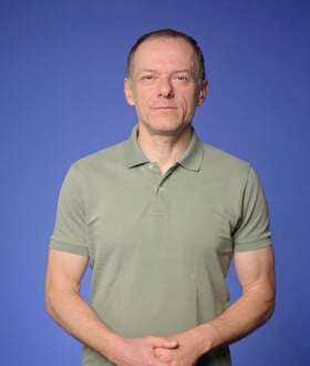 Γιατί η κατάθλιψη και το άγχος ξεκινούν από το στομάχι. Ένας γιατρός απαντά.