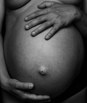 ΜΕΛΕΤΗ ΕΞΩΣΩΜΑΤΙΚΗ ΓΟΝΙΜΟΠΟΙΗΣΗ ΜΑΥΡΕΣ ΓΥΝΑΙΚΕΣ