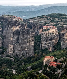 ΜΕΤΕΩΡΑ ΠΤΩΣΗ ΓΥΝΑΙΚΑ ΝΕΚΡΗ
