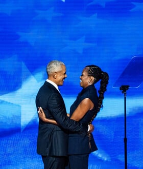 Η μιντιακή αυτοκρατορία του ζεύγους Ομπάμα επεκτείνεται τώρα και στο Μπρόντγουεϊ 