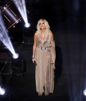 ΑΝΝΑ ΒΙΣΣΗ ΟΑΚΑ ΣΥΝΑΥΛΙΑ