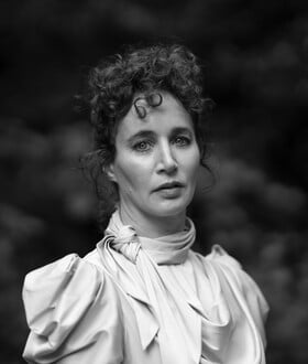 Μιράντα Τζουλάι: «Στην Αμερική, κάθε μέρα είναι ένας γαμημένος εφιάλτης»