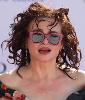 ΕΛΕΝΑ ΜΠΟΝΑΜ ΚΑΡΤΕΡ WHITE LOTUS 4Η ΣΕΖΟΝ ΡΟΛΟΣ