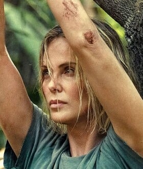 Στο «Apex» η Σαρλίζ Θερόν συνεχίζει το ταξίδι της στην υπέρβαση