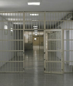 ΣΥΜΠΛΟΚΗ ΦΥΛΑΚΕΣ ΝΙΓΡΙΤΑΣ ΚΡΑΤΟΥΜΕΝΟΙ ΝΕΚΡΟΙ