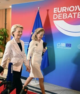 ΟΥΡΣΟΥΛΑ ΦΟΝ ΝΤΕΡ ΛΑΙΕΝ EUROVISION 