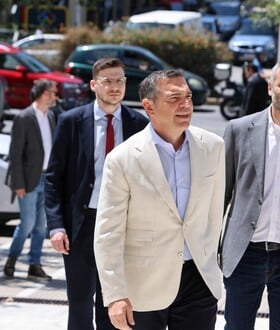 ΑΛΕΞΗΣ ΤΣΙΠΡΑΣ ΑΡΕΙΟΣ ΠΑΓΟΣ ΚΟΜΜΑ ΕΛΑΣ