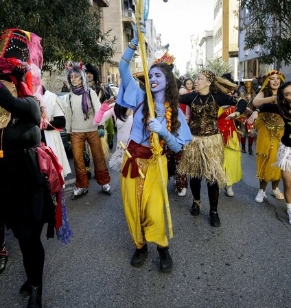 Η ιστορία του αθηναϊκού καρναβαλιού γράφεται στους δρόμους της πόλης