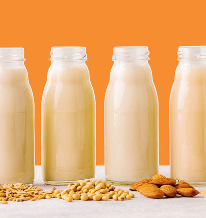 Γάλα αμυγδάλου, βρώμης, σόγιας, καρύδας: Τελικά είναι τόσο υγιεινά όσο νομίζουμε;