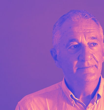 «Σήμερα οι άνθρωποι δεν φλερτάρουν, στέλνουν SMS»