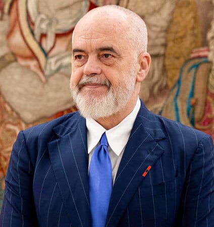 «Ο Έντι Ράμα λέει ψέματα στην Ελλάδα»