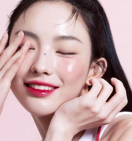 Φρέντι, τι στο καλό είναι το glass skin και γιατί το θέλουν όλοι;