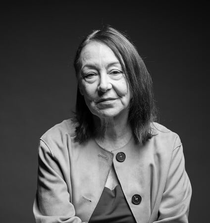 Η Λυδία Φωτοπούλου διαβάζει το «Είναι η αγάπη φονικό» της Λένας Κιτσοπούλου