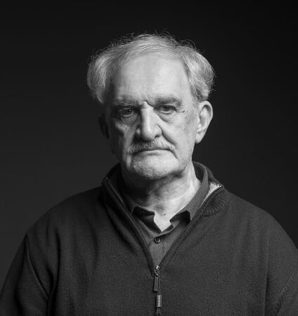 Ο Δημήτρης Καταλειφός διαβάζει τον Μύρη του Καβάφη